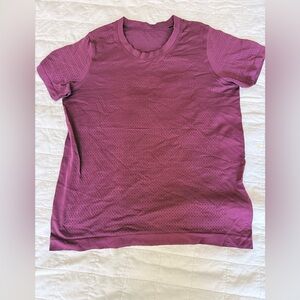 lululemon athletica Berry Short Sleeve Tee